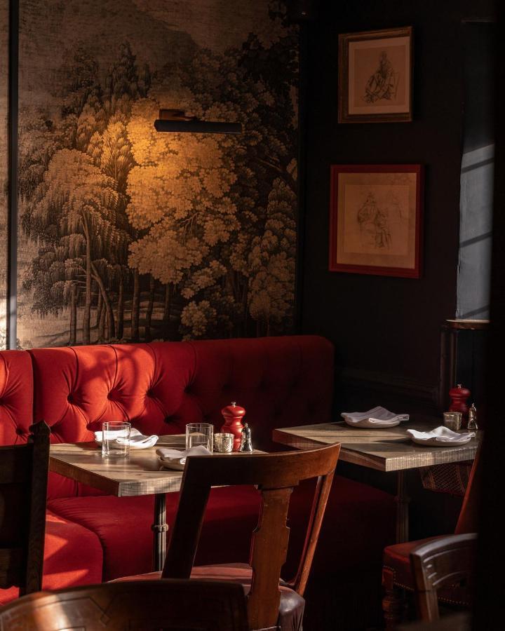 ホテル The Double Red Duke, Cotswolds ウィットニー エクステリア 写真