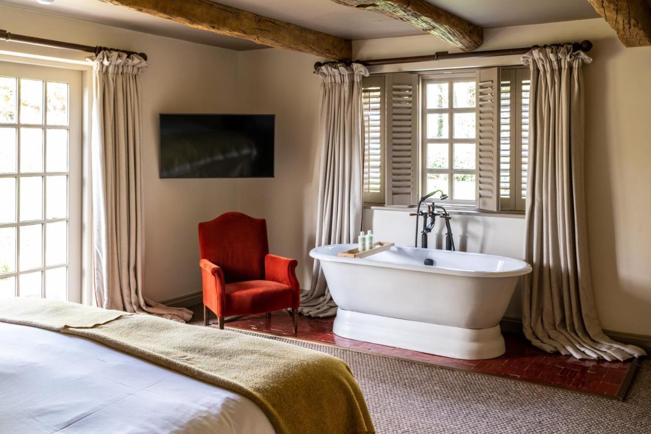 ホテル The Double Red Duke, Cotswolds ウィットニー エクステリア 写真