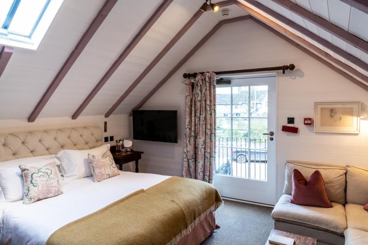 ホテル The Double Red Duke, Cotswolds ウィットニー エクステリア 写真